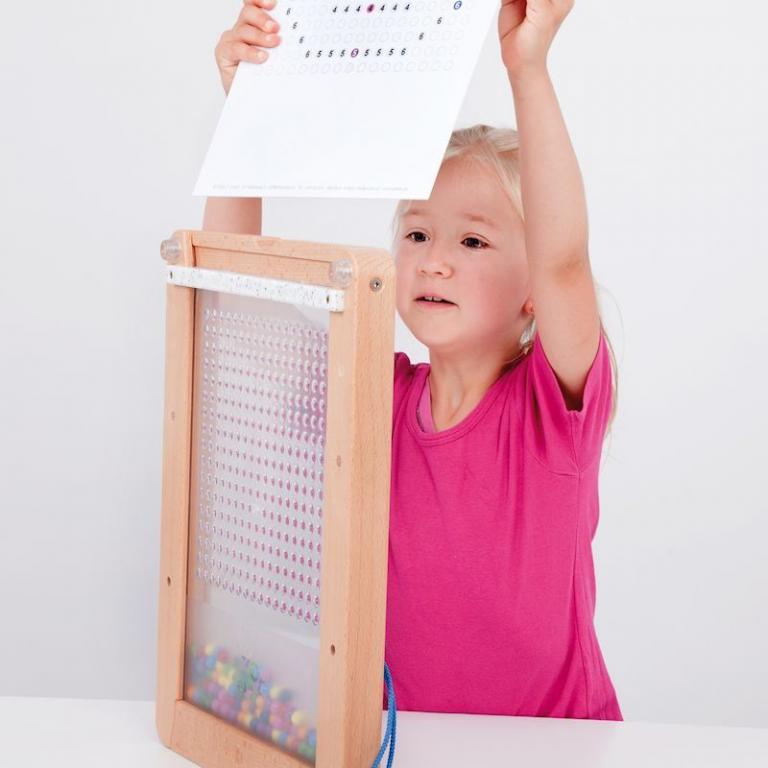 Magnetspiel DOKU-Mag - mit auswechselbaren Vorlagekarten