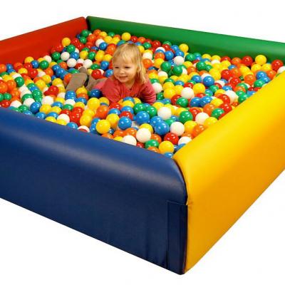 Regenbogen-Bällebad - Außenmaß Ballbad ca. 190x190cm