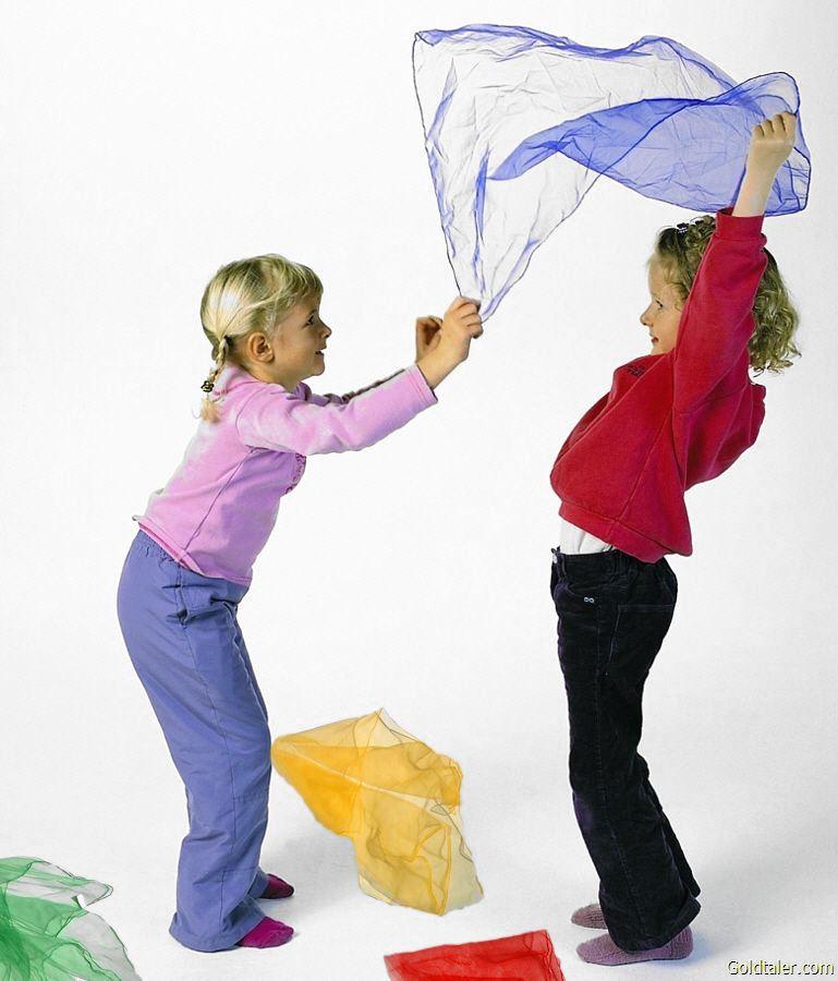 Jongliertücher groß - 4er Set - Die leichten Chiffontücher - hergestellt aus Nylon - fallen langsam und schön - das bringt besonders viel Freude beim Spielen.  Jongliertücher groß - 4er Set - leichte, hochwertige Chiffontücher