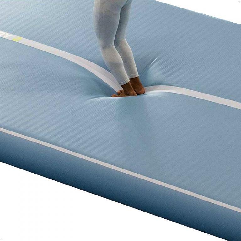 AirTrack Light - Landung - 40 % leichter als herkömmliche AirTracks - gefertigt aus neu entwickelten, bio-basierten Materialien