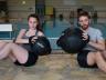 Aquaball - Übung - original Airtrack Factory - wird mit Luft und Wasser gefüllt