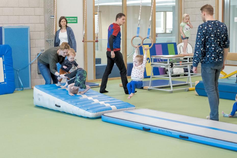 Airtrack - Sicherheit beim Kinderturnen