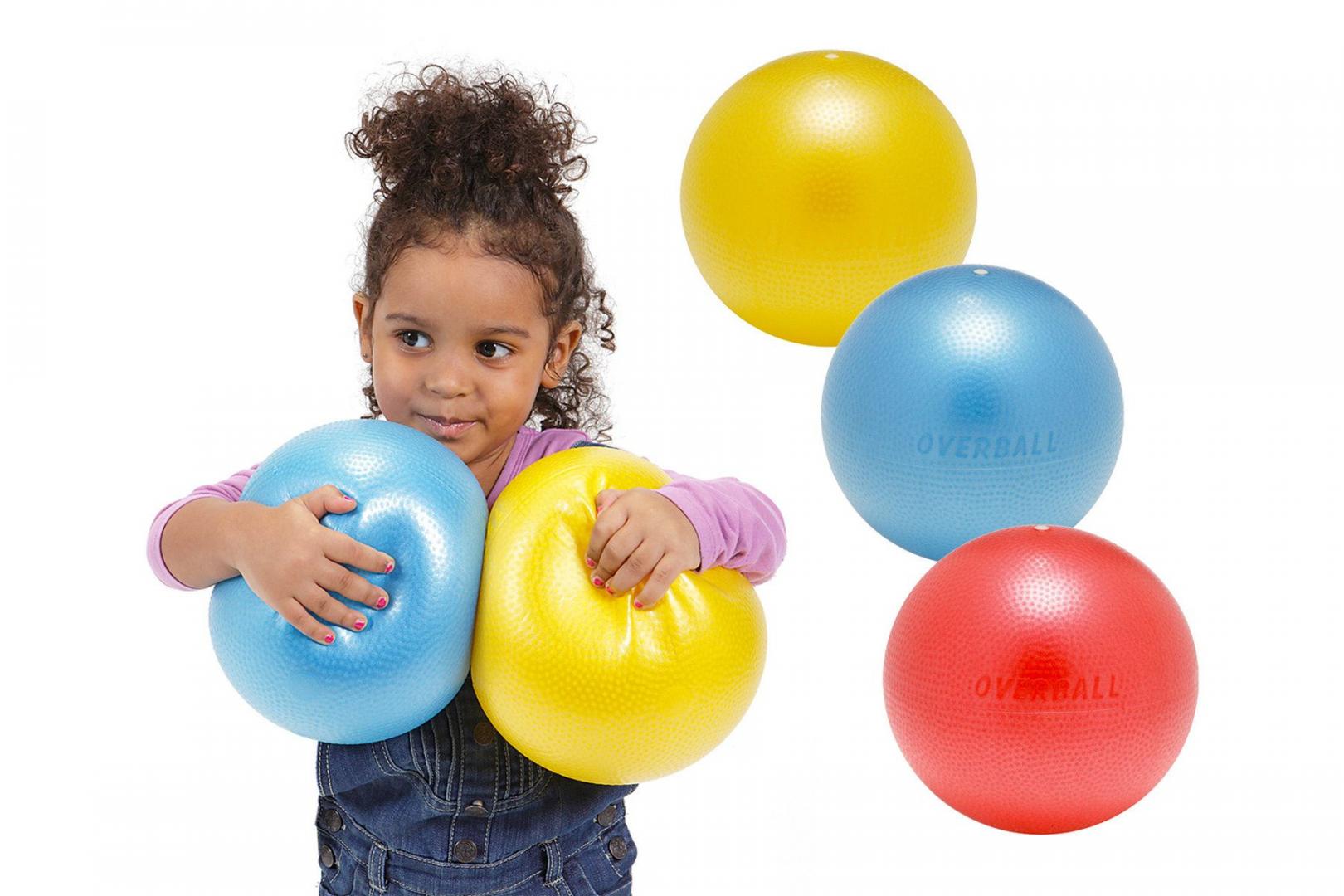 Overball - bunt - Der weiche, griffige Overball ist ideal als Spielball für Kinder ab 3 Jahren, da er leicht zu spielen und leicht zu fangen ist. Er wird aber auch gerne für Pilatesübungen eingesetzt Overball - bunt - weicher, griffiger Spielball zum aufpusten