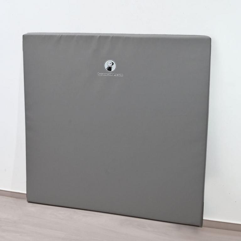 Prallschutzmatten-Wand-grau - für mehr Sicherheit bei Sport und Spiel