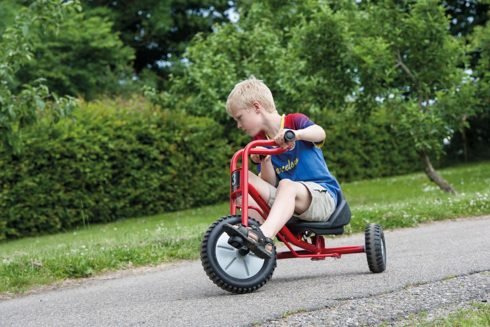 Slalom Trike Large Aktion - Die Außenfahrzeuge von Winther Vinking gehören zum Besten, was es im Bereich "Fahrzeuge für Kinderinstitutionen" gibt. Qualität und Haltbarkeit sind unübertroffen. Slalom Trike Large Aktion - Winther Viking Institutionsfahrzeug in hoher Qualität