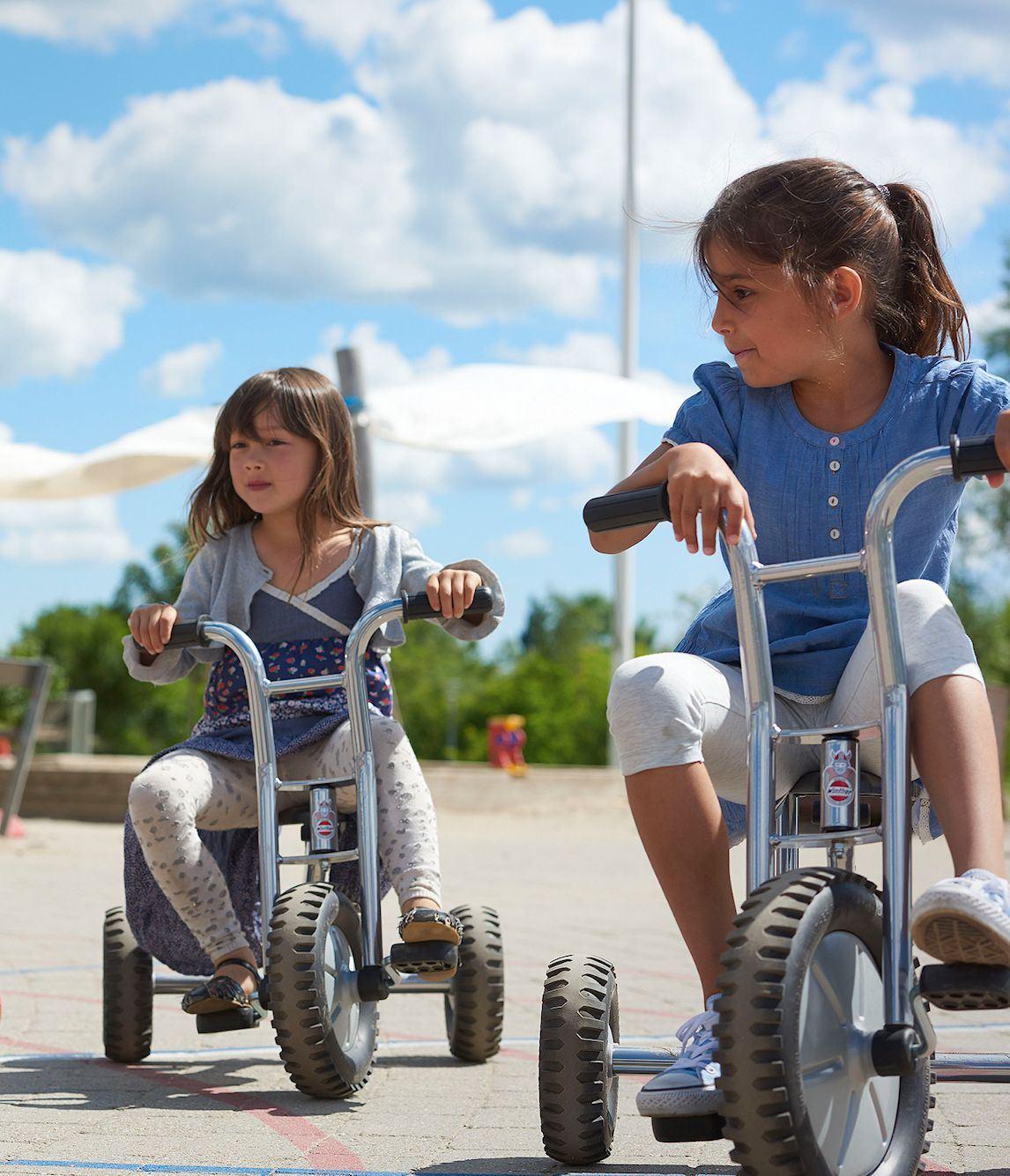 Dreiräder Offroad Aktion - Die Produktserie Winther-Viking gehört zum Besten, was es im Bereich "Fahrzeuge für Kitas und Schulen" gibt. Qualität und Haltbarkeit sind unübertroffen. Dreiräder Offroad Aktion - Winther Viking - Kinderfahrzeug für Kitas und andere Institutionen