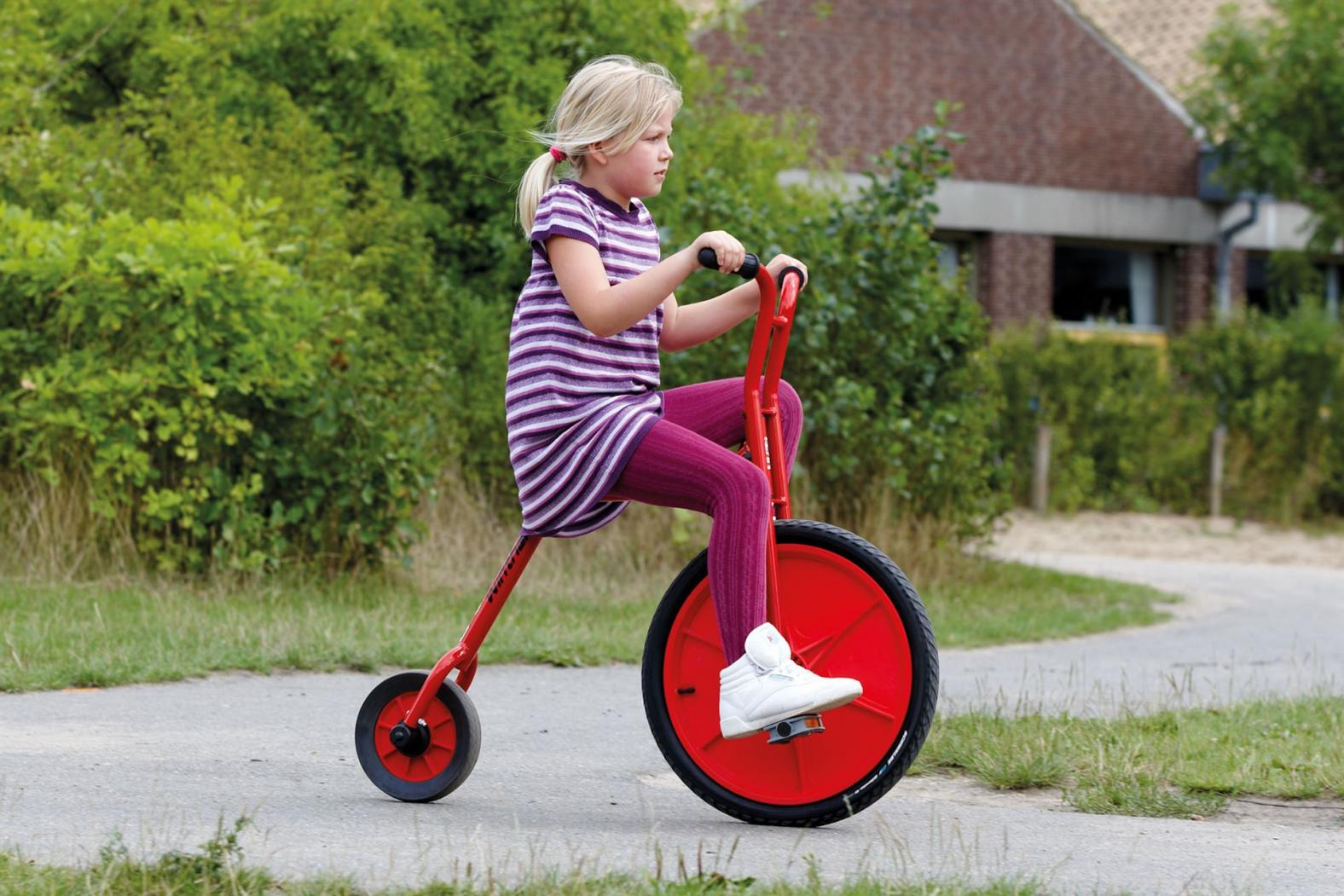 Hochrad groß von Winther Viking - Die Produktserie Winther-Viking gehört zum Besten, was es im Bereich "Fahrzeuge für Kitas und Schulen" gibt. Qualität und Haltbarkeit sind unübertroffen. Hochrad groß von Winther Viking - Institutionsfahrzeuge in hoher Qualität