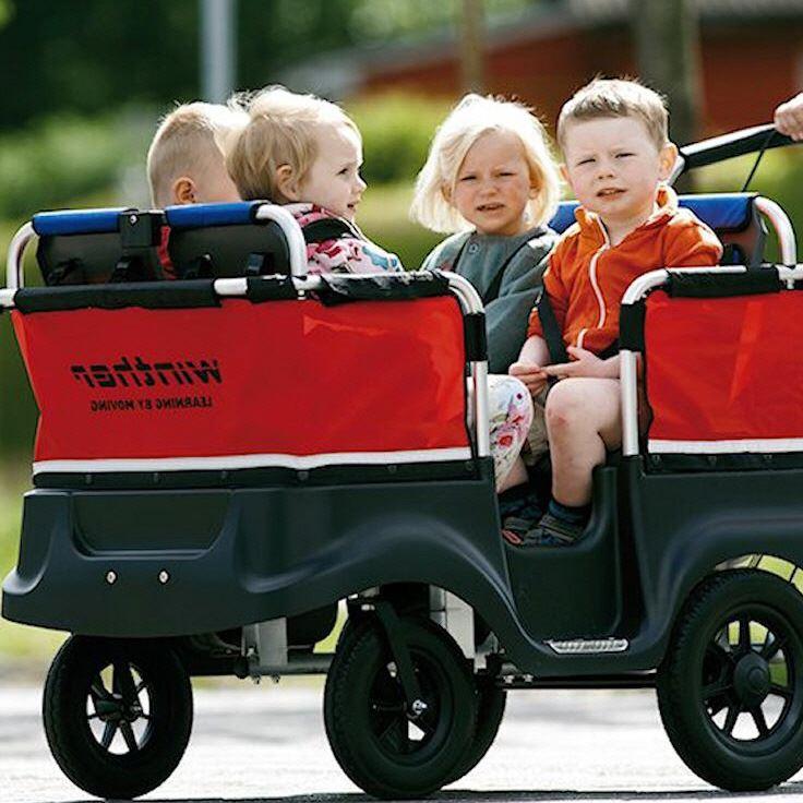 Winther Turtle Kinderbus - 4 Kids - Platz für vier Kinder im Alter bis zu 3 Jahren. Leichtlaufende, durchschlagsichere Polyurethanreifen. Hinterräder mit automatischer Parkbremse Winther Turtle Kinderbus - 4 Kids - Platz für 4 Kinder im Alter bis zu 3 Jahren
